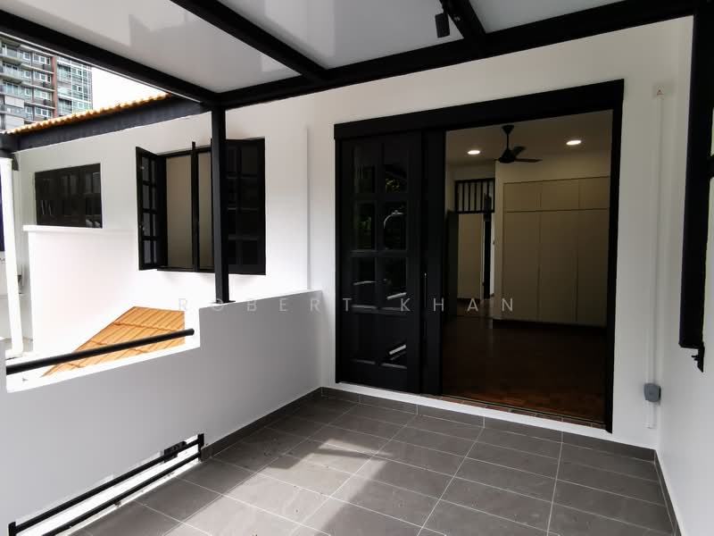 Landed Terrace near Redhill & Orchard Boulevard, Jervois Road, 5 Bedrooms, 2,371 sqft, Terraced House For Rent, by Robert Khan, 500014613 - Balcony - PropertyGuru.com.sg
