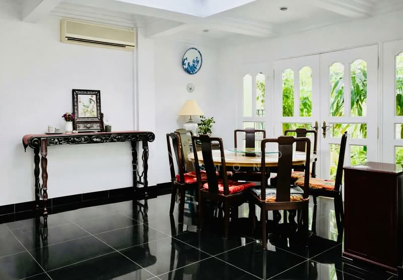 Binjai Park, Dunearn, Hua Guan Semi-Detached House For Sale at S$ 6,600,000 | PropertyGuru Singapore - Dining Room