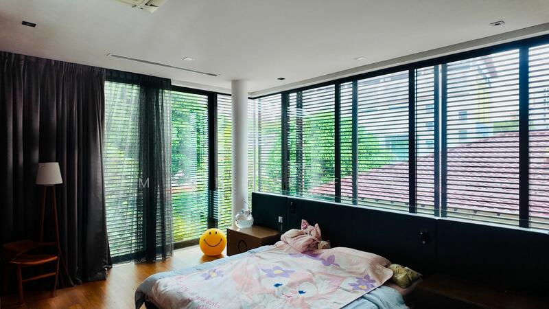 Lorong Gambir (D19) | Upper Serangoon / Bartley – Modern Freehold Semi-D with Lift Provision, Lorong Gambir, 6 Bedrooms, 4,381 sqft, Semi-Detached House For Sale, by Michele Foo, 500014646 - Full Height Screened Bedroom - PropertyGuru.com.sg