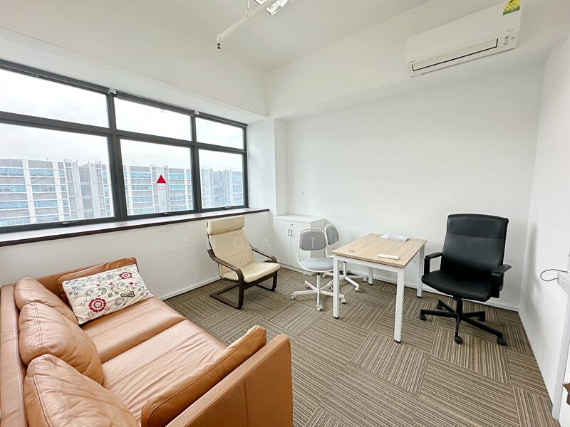 Vertex, 33 Ubi Avenue 3, 1,561 sqft, Light Industrial (B1) For Sale, by Ronda Tham, 500014711 - Study - CommercialGuru.com.sg