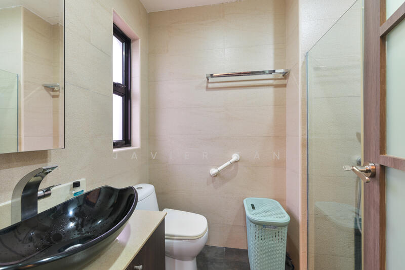 Junior Master Bathroom