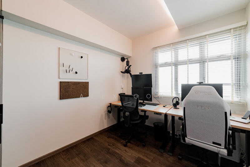 Common bedroom (currently used as Study)