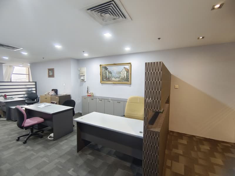 Peninsula Plaza, 111 North Bridge Road, 517 sqft, Office For Sale, by Gina Lim, 500014862 - Interior - CommercialGuru.com.sg