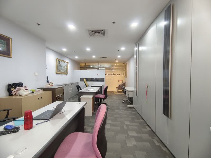 Peninsula Plaza, 111 North Bridge Road, 517 sqft, Office For Sale, by Gina Lim, 500014862 - Interior - CommercialGuru.com.sg