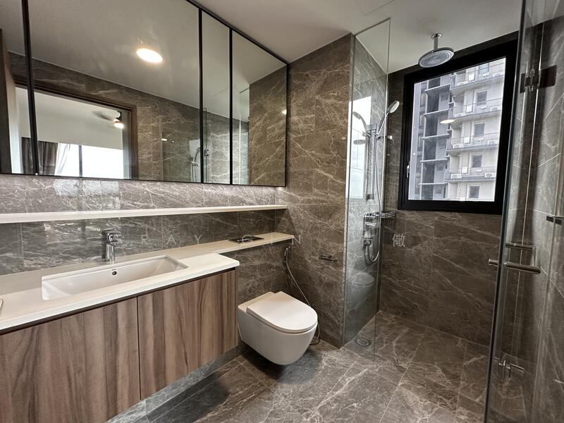 Lentor Modern, Lentor Central, 3 Bedrooms, 1,109 sqft, Condominium For Sale, by Ray Gin 芮儆, 500014882 - Bathroom - PropertyGuru.com.sg