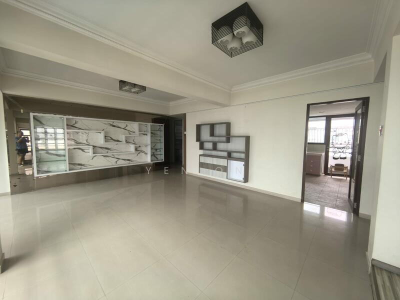Bedok Court, 295 Bedok South Avenue 3, 7 Bedrooms, 6,210 sqft, Condominium For Sale, by Yen On, 500014905 - Living Room - PropertyGuru.com.sg