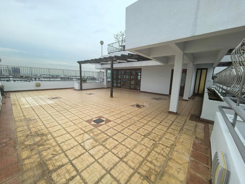 Big Cheap Seaview Penthouse | Bedok Court | East Coast Duplex | Near Temasek Primary School Condominium For Sale at S$ 5,900,000 | PropertyGuru Singapore - Exterior