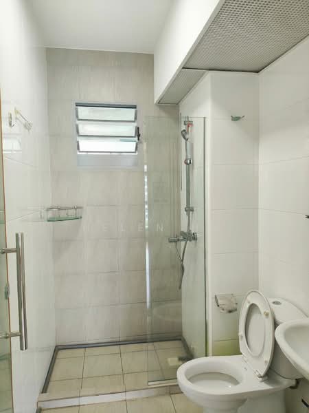 289B Punggol Place, 289B Punggol Place, 3 Bedrooms, 1,022 sqft, HDB Flat For Sale, by Helen HU, 500014965 - Bathroom - PropertyGuru.com.sg