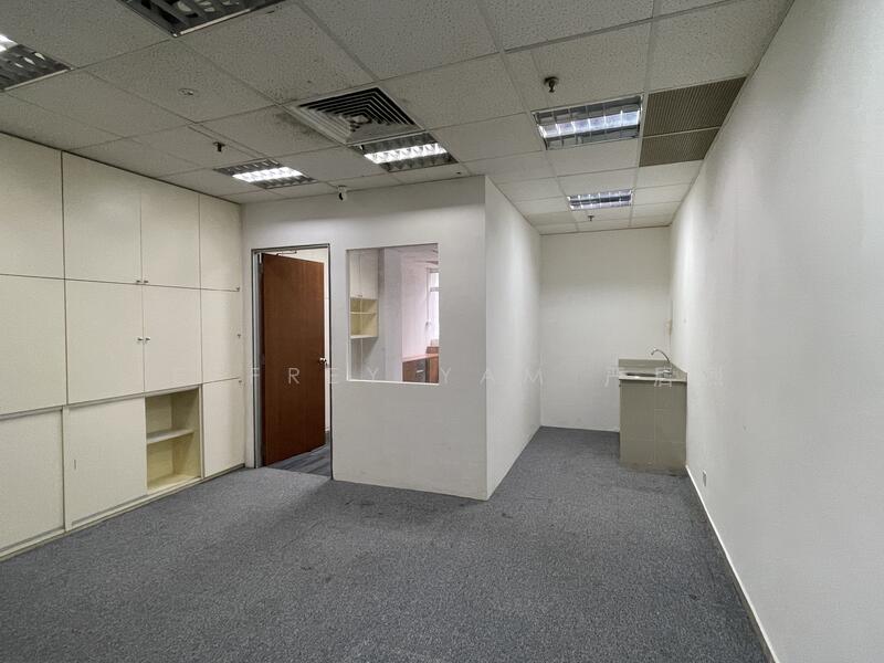 Sultan Plaza, 100 Jalan Sultan, 635 sqft, Mall Shop For Sale, by Jeffrey Yam 严居烈, 500014988 - Interior - CommercialGuru.com.sg