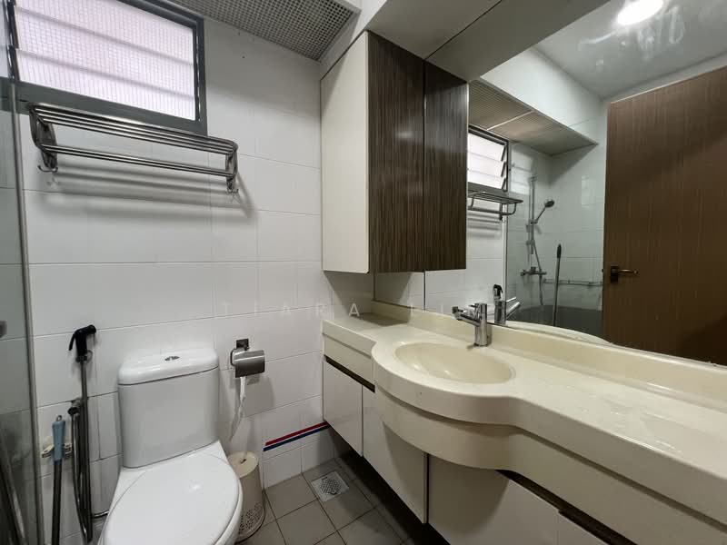 679C Punggol Drive, 679C Punggol Drive, 3 Bedrooms, 1,216 sqft, HDB Flat For Rent, by Tiara Lim, 500015004 - Bathroom - PropertyGuru.com.sg