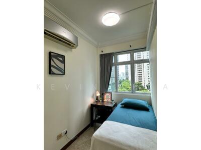 For Rent - La Crystal