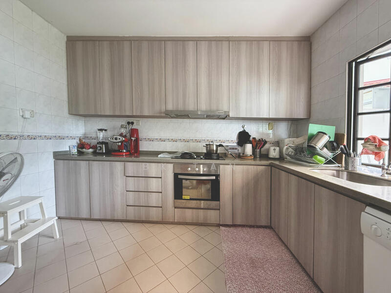 Serangoon Garden Estate Semi-Detached House For Sale at S$ 7,280,000 | PropertyGuru Singapore - Kitchen