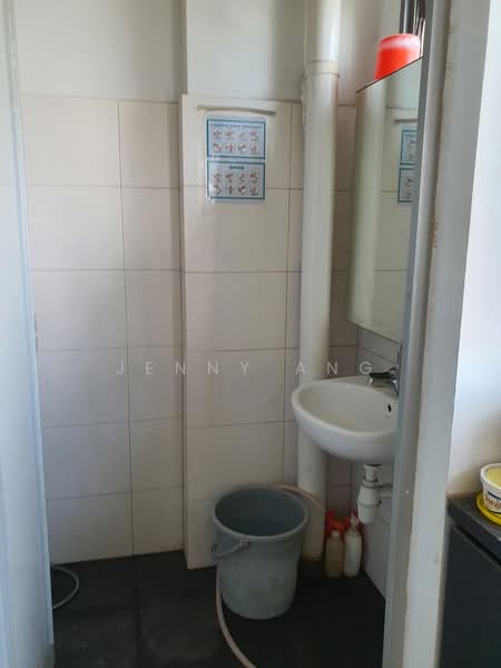 Synergy @ KB, 25 Kaki Bukit Road 4, Eunos / Geylang / Paya Lebar, 1,517 sqft, Factory / Workshop (B2) For Sale, by Jenny Ang, 500015342 - Bathroom - CommercialGuru.com.sg