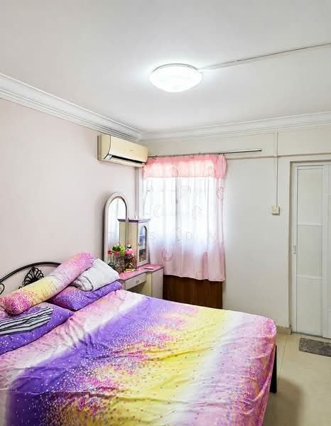 403 Ang Mo Kio Avenue 10, 403 Ang Mo Kio Avenue 10, 2 Bedrooms, 721 sqft, HDB Flat For Sale, by Ah Tas David, 500015450 - Master Bedroom - PropertyGuru.com.sg