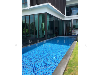 For Sale - A Serene Waterfront Hideaway on Ocean Drive