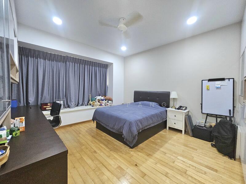 Bedroom 2 (Level 2)