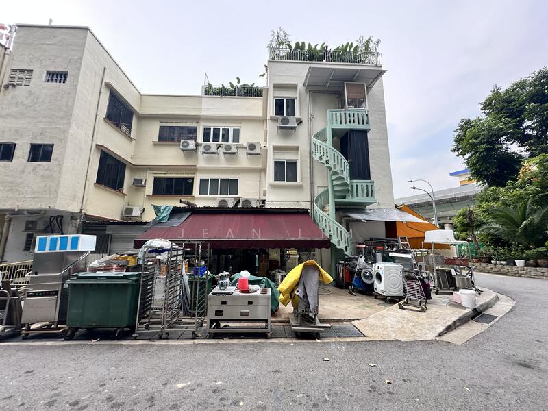 Rare Shophouse Lorong 27 Geylang, Lorong 27 Geylang, 947 sqft, Shop / Shophouse For Sale, by Jean Lim, 500015671 - Exterior - CommercialGuru.com.sg