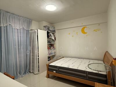 For Rent - 718 Tampines Street 72