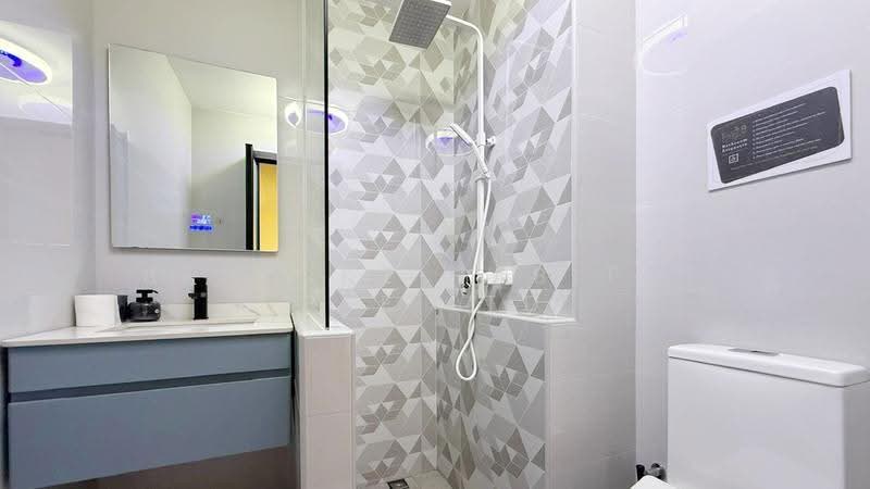 162 Westwood Crescent Singapore 648529, Boon Lay / Jurong / Tuas, Room Rental, 100 sqft, Terraced House For Rent, by Bespoke Habitat Pte Ltd, 500015981 - Common Bathroom - PropertyGuru.com.sg