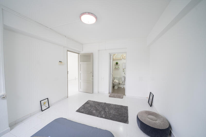 87 Zion Road HDB Flat For Sale at S$ 960,000 | PropertyGuru Singapore - Master Bedroom