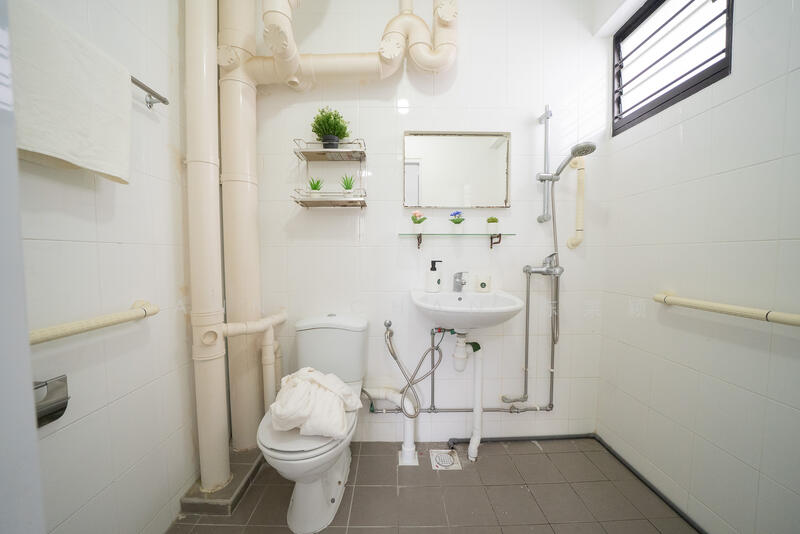 87 Zion Road HDB Flat For Sale at S$ 960,000 | PropertyGuru Singapore - Bathroom