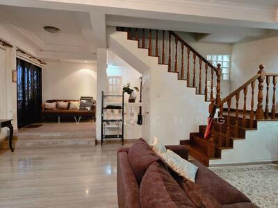 For Sale - ⭐️⭐️LANDED7772@ Spacious land size! 2 Sty Corner Terrace Walk to Kembangan MRT