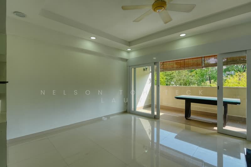 277 Yishun Street 22 HDB Flat For Sale at S$ 990,000 | PropertyGuru Singapore - Balcony