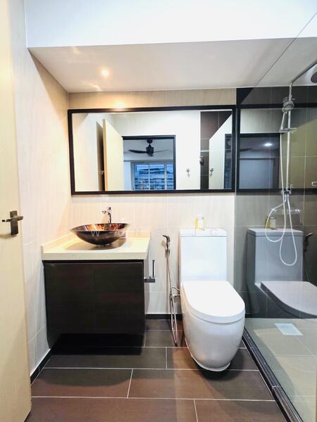 269B Punggol Field, 269B Punggol Field, 3 Bedrooms, 1,066 sqft, HDB Flat For Rent, by Wang JC, 500016181 - Bathroom - PropertyGuru.com.sg