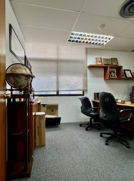 Manhattan House, 151 Chin Swee Road, 2,293 sqft, Office For Sale, by Wendi Chang, 500016351 - Study - CommercialGuru.com.sg