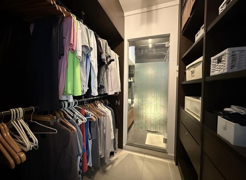 Walk-in Wardrobe
