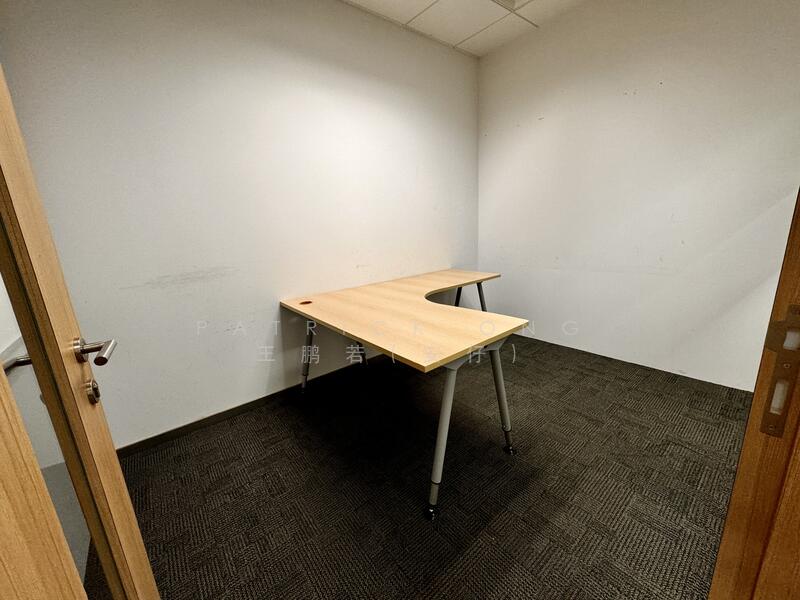 One Raffles Place, 1 Raffles Place, 1,798 sqft, Office For Rent, by Patrick Ong 王鹏若(安仔), 500016517 - Private Room 2 - CommercialGuru.com.sg