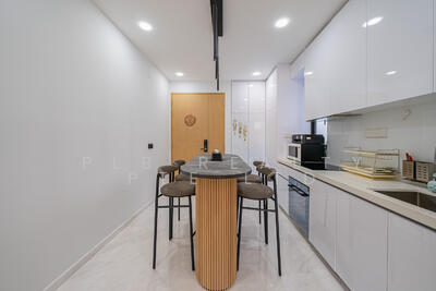 For Sale - Peak Residence