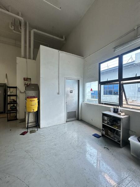 T99, 9 Tuas South Avenue 10, Boon Lay / Jurong / Tuas, 2,637 sqft, Factory / Workshop (B2) For Sale, by Susan Ang, 500016617 - Interior - CommercialGuru.com.sg