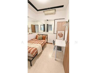 For Rent - Lakeholmz