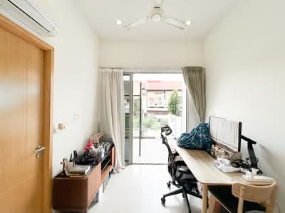 For Sale - Casa Cambio