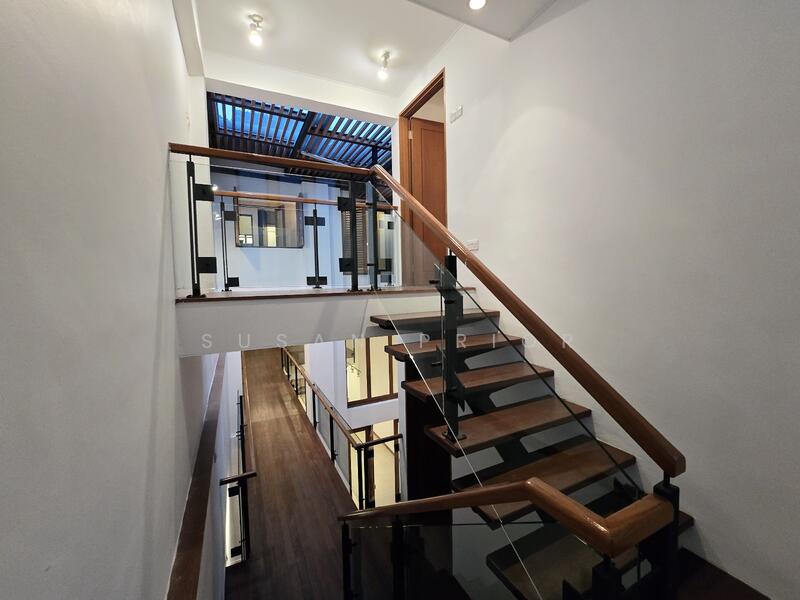 For Sale - Emerald Hill Stunner 4+3