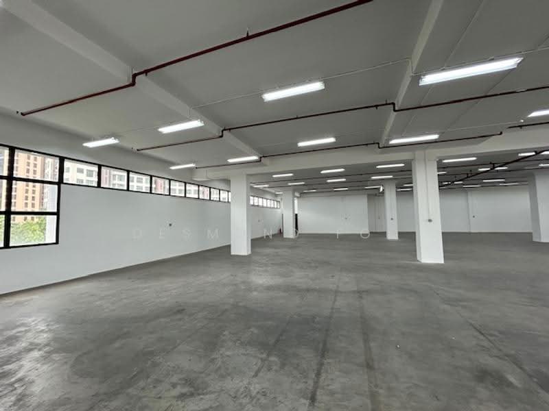 B1 corner unit | Attached toilet | Near Marymount MRT, Ang Mo Kio / Bishan / Thomson, 6,536 sqft, Light Industrial (B1) For Rent, by Desmond Foo, 500016834 - Interior - CommercialGuru.com.sg