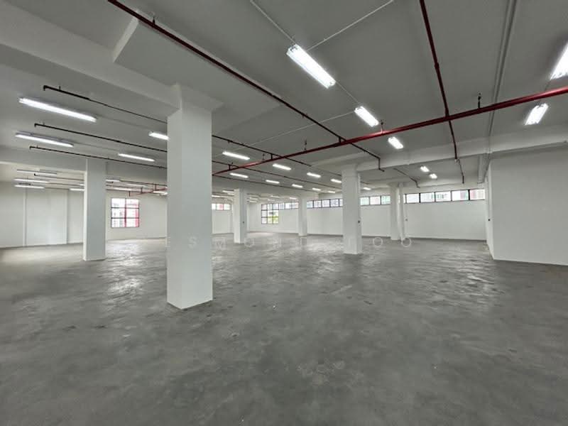 B1 corner unit | Attached toilet | Near Marymount MRT, Ang Mo Kio / Bishan / Thomson, 6,536 sqft, Light Industrial (B1) For Rent, by Desmond Foo, 500016834 - Interior - CommercialGuru.com.sg