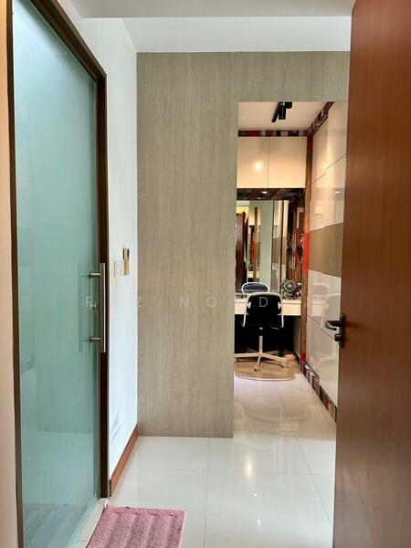 Master Bedroom (walk in wardrobe area)