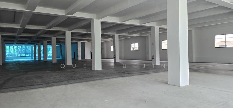 Big Floor, Big Savings – Move In Today in a Prime Serangoon Hub, , 9,784 sqft, Light Industrial (B1) For Rent, by Quek Fu Jin, 500016947 - Interior - CommercialGuru.com.sg