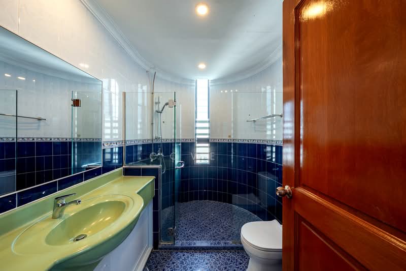 Teresa Ville, 1001 Lower Delta Road, Room Rental, 311 sqft, Condominium For Rent, by Cove, 500016969 - Bathroom - PropertyGuru.com.sg