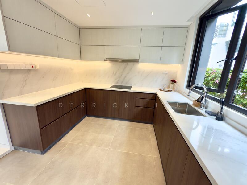 Brand New 3.5 Storey Freehold Detached in District 16 with Lift and Swimming Pool Detached House For Sale at S$ 11,800,000 | PropertyGuru Singapore - Kitchen