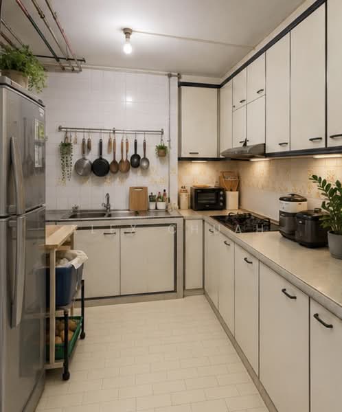 163 Bishan Street 13, 163 Bishan Street 13, 4 Bedrooms, 1,302 sqft, HDB Flat For Sale, by Alex Chuah, 500017218 - Kitchen - PropertyGuru.com.sg