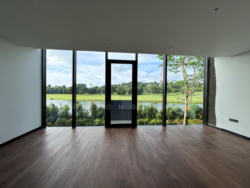 Master bedroom - beautiful greenery view
