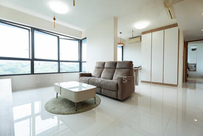 For Sale - Mins walk to Supermarket, Malls and future CRL MRT Station