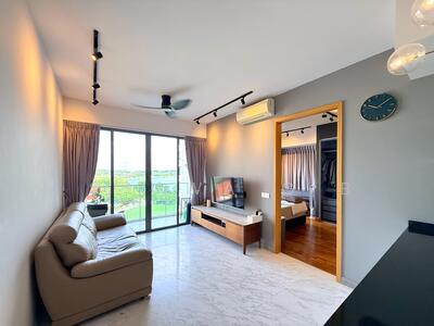 For Sale - Waterfront Isle