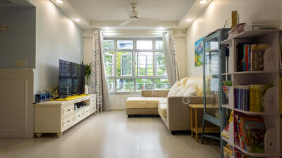 For Sale - 879B Tampines Avenue 8