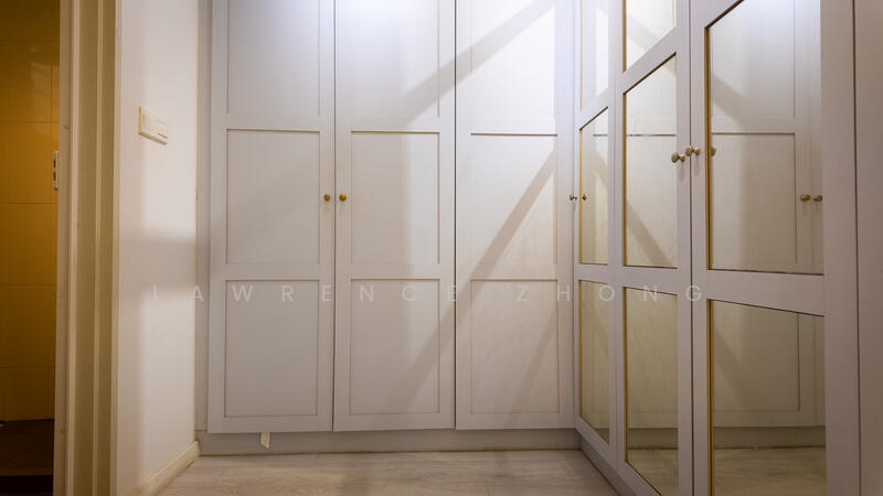 Master Walk-in Wardrobe
