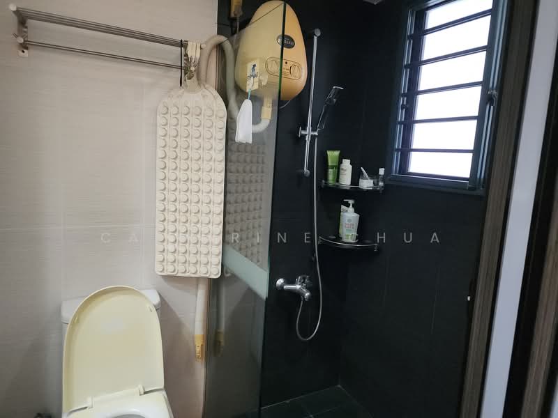 Regentville, 2 Hougang Street 92, 3 Bedrooms, 1,152 sqft, Condominium For Sale, by Catherine Chua, 500017906 - Master Bathroom - PropertyGuru.com.sg