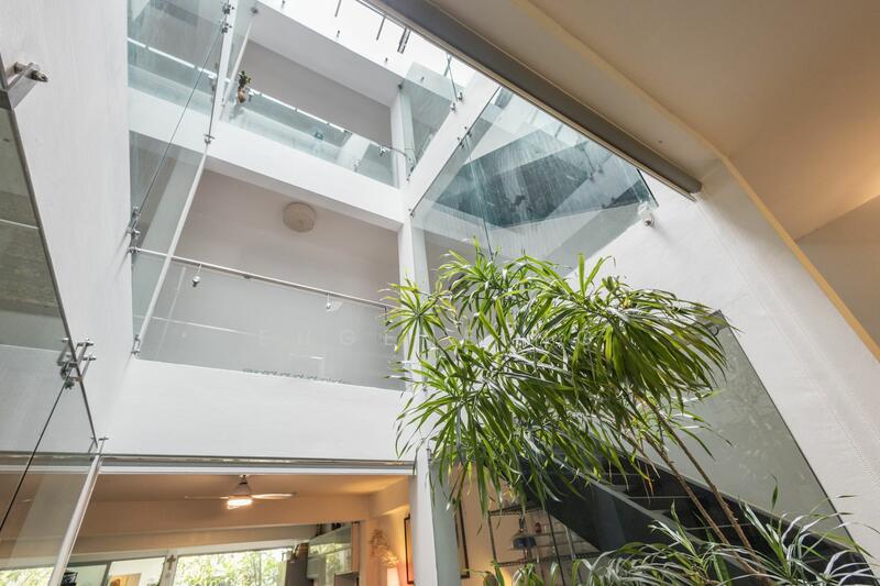 D15 freehold inter terrace for sale! Spacious!, , 4 Bedrooms, 3,500 sqft, Terraced House For Sale, by Eugene Ng, 500017928 - Interior - PropertyGuru.com.sg